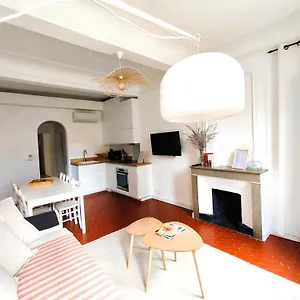 Climatise Parking Gratuit Surveille Appartement Avignon